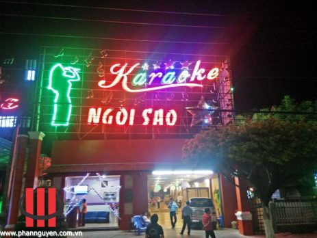 Thi công phòng karaoke