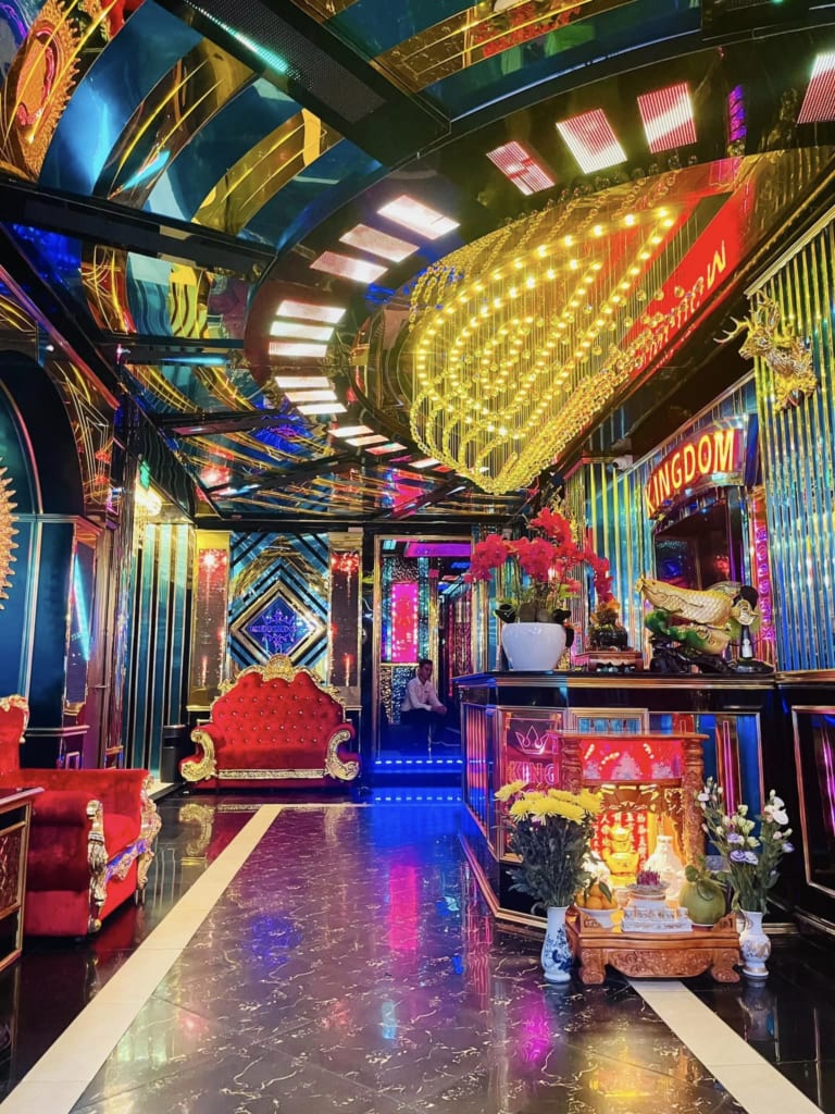 Thi công âm thanh chuyên nghiệp tại karaoke KingDom 4 - Củ Chi, Tp. Hồ Chí Minh