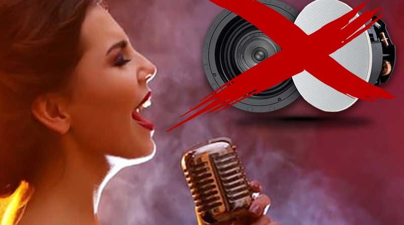 Có nên hát karaoke bằng loa âm trần?